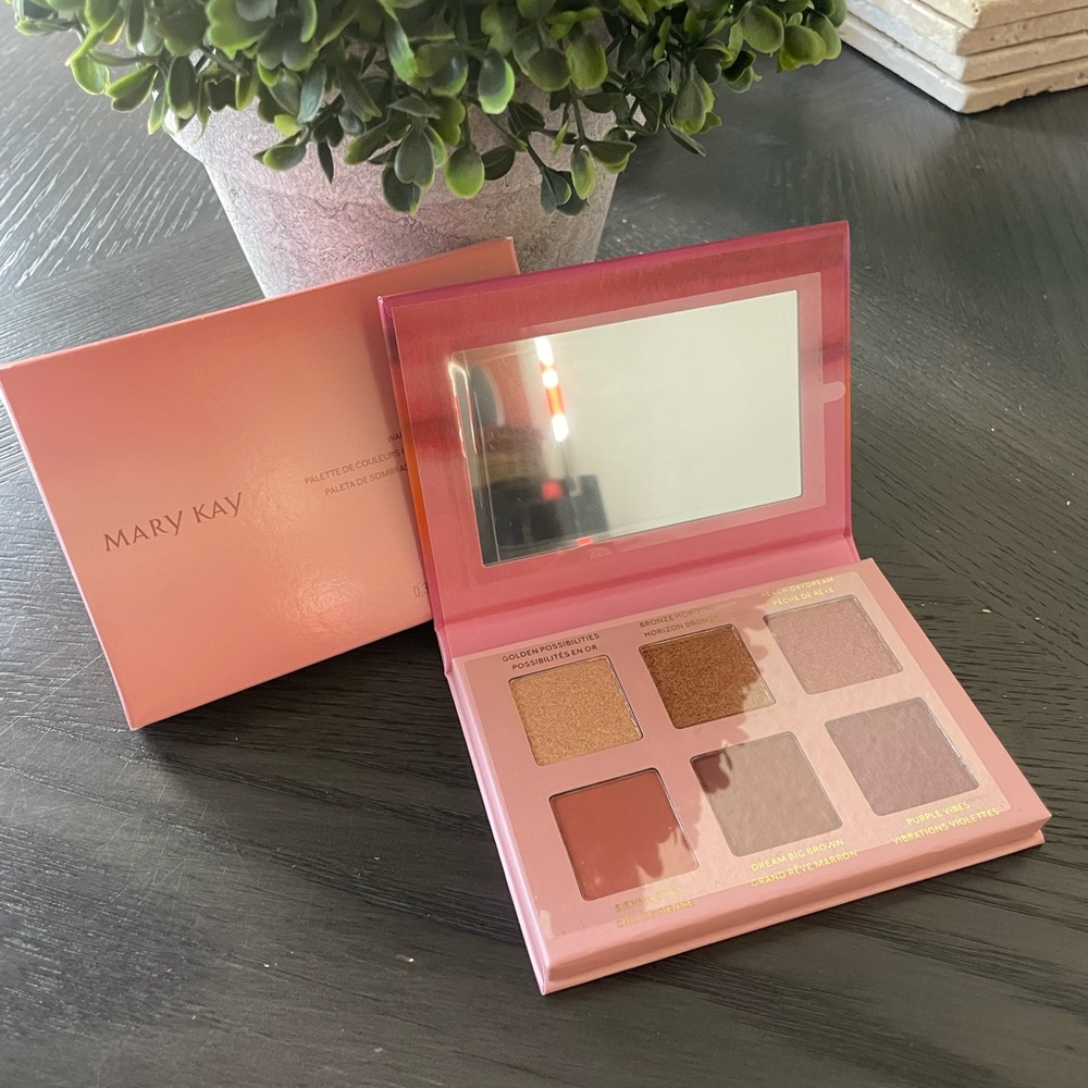 Warm Hues shadow palette